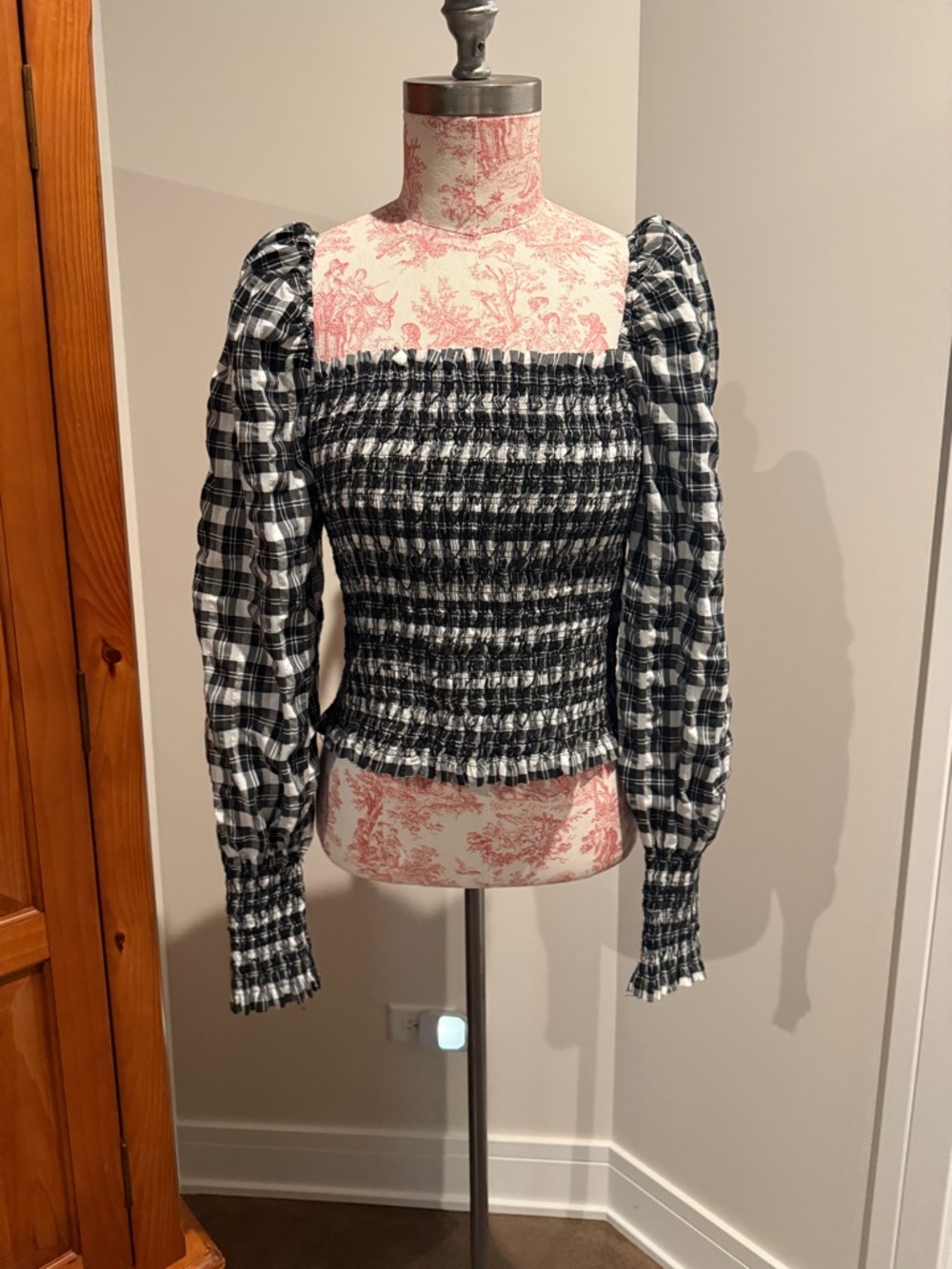 H&M Black & White Smocked Puff-Sleeve Plaid Top